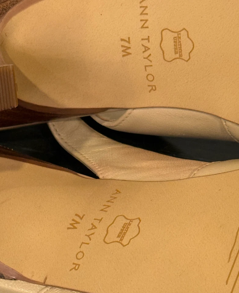 NUEVO ANN TAYLOR CUERO ALMENDRA CLARO HONDA GATITO TACÓN ZAPATOS TACONES ZAPATOS 7 Foto 4 de 4