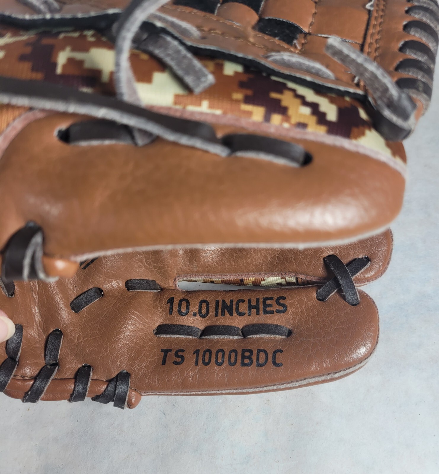Adidas TS 1000 BDC Youth Brown Camo Baseball Glove 10 Inch (Right Hand