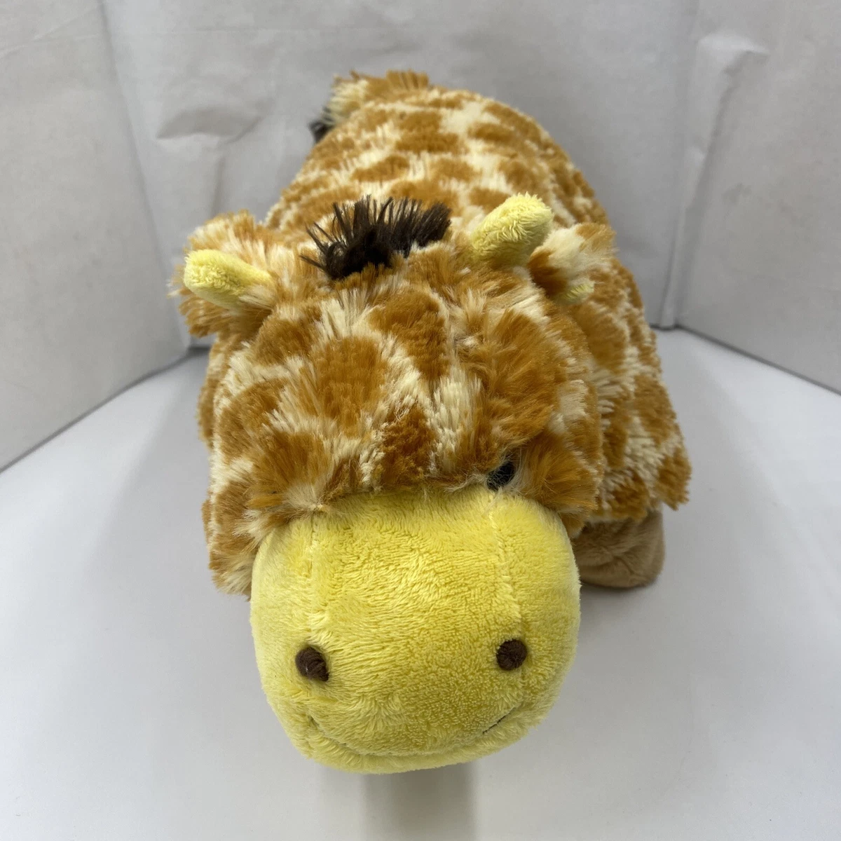 Jolly giraffe pillow clearance pet