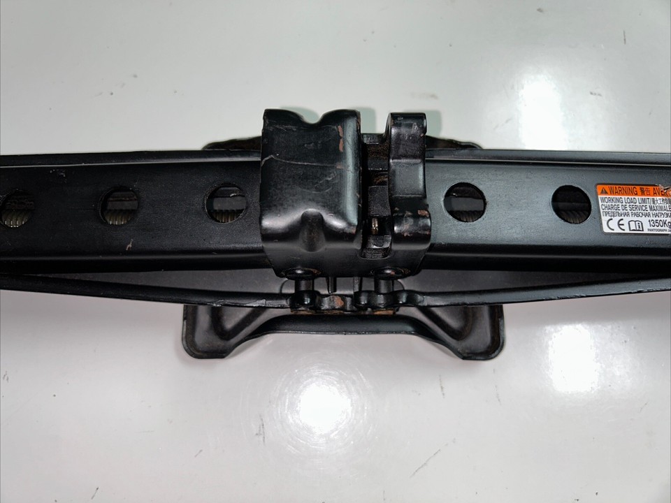 2011 2020 TOYOTA SIENNA JACK SPARE WHEEL TOOLS eBay