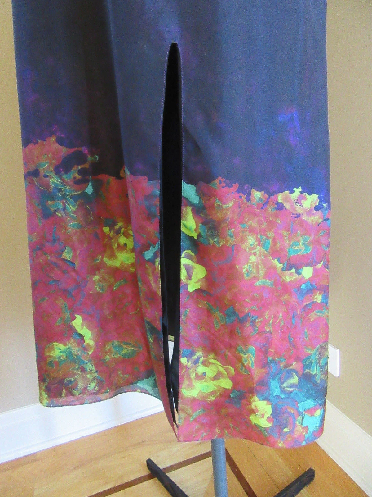 Abito nero con cinturini Acne Studios nuovo con etichette con stampa rosa arancione taglia 40 10 US