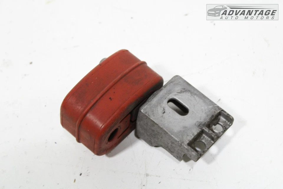 2015-2020 AUDI A3 QUATTRO REAR RIGHT SIDE EXHAUST MUFFLER HANGER & BRACKET OEM - Image 3 of 4