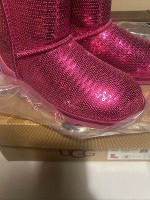 【新品】UGG KIDS ピンク色 UGG KID'S CLASSIC SHORT SPARKLES FUCHSIA SIZE 6 NEW In BOX