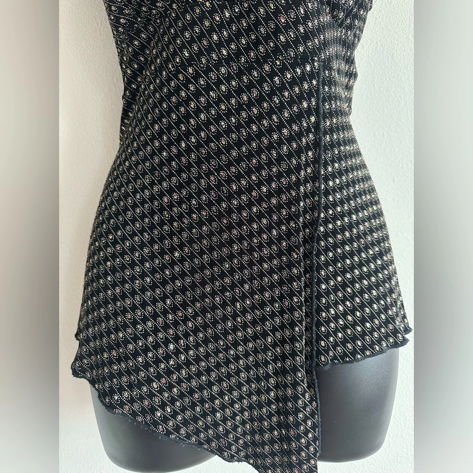 Camiseta sin mangas vintage Y2K Glam Wrap negra y plateada brillo dobladillo asimétrico talla L Foto 4 de 4