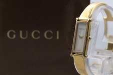 [Near MINT w/Box] GUCCI 1500L 13mm Shell Dial Gold Qz Women's Watch From Japan