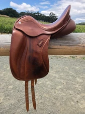 zaldi dressage saddle, 17" medium tree, beautiful condition