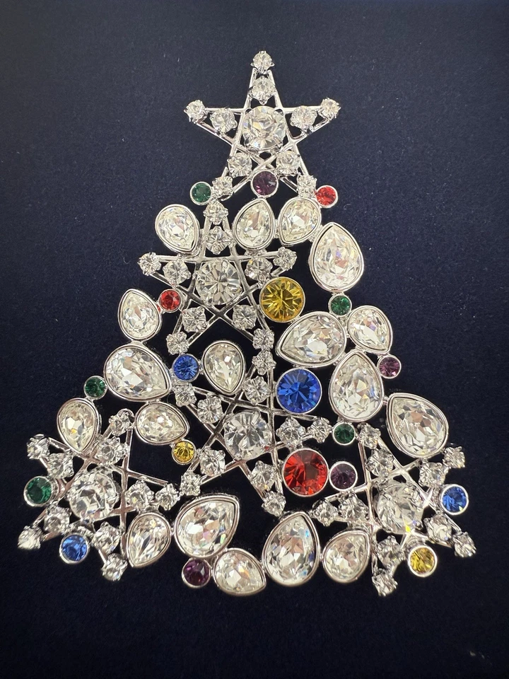 NIB 2006 Rockefeller Center Swarovski Christmas Tree Pin Brooch Signed With Box - Image 3 of 4