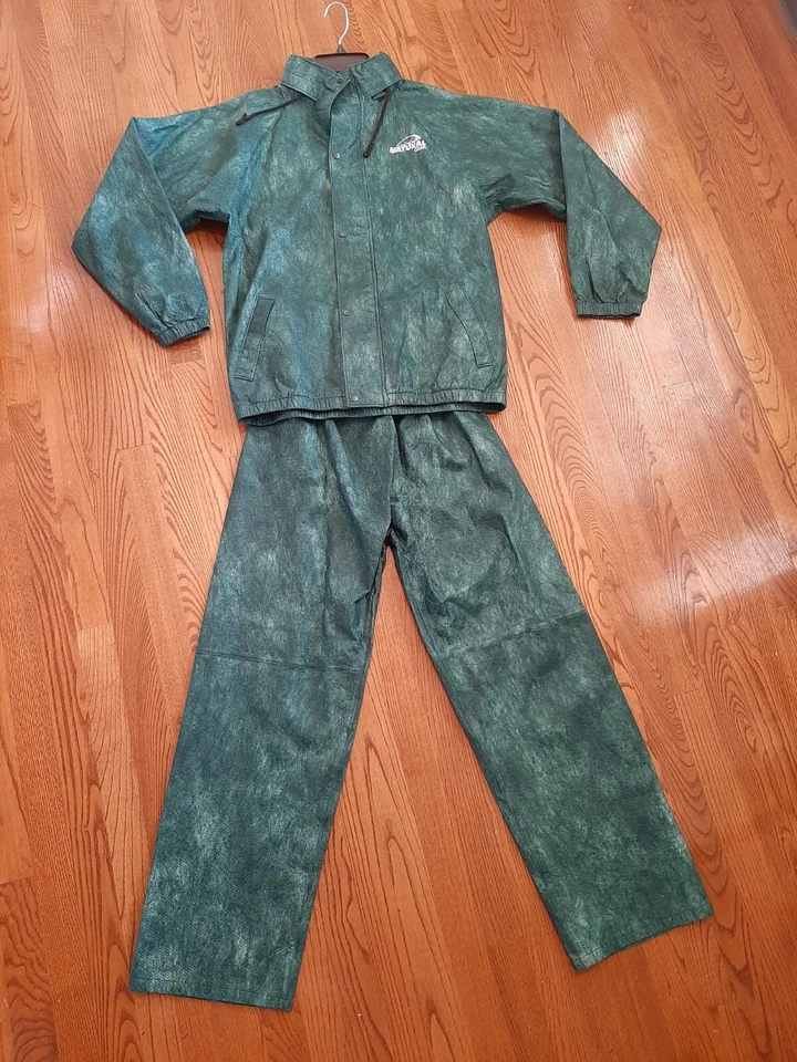 Natural Gear Men's Size M Green Hooded Fishing Jacket and Pants - Image 2 of 4