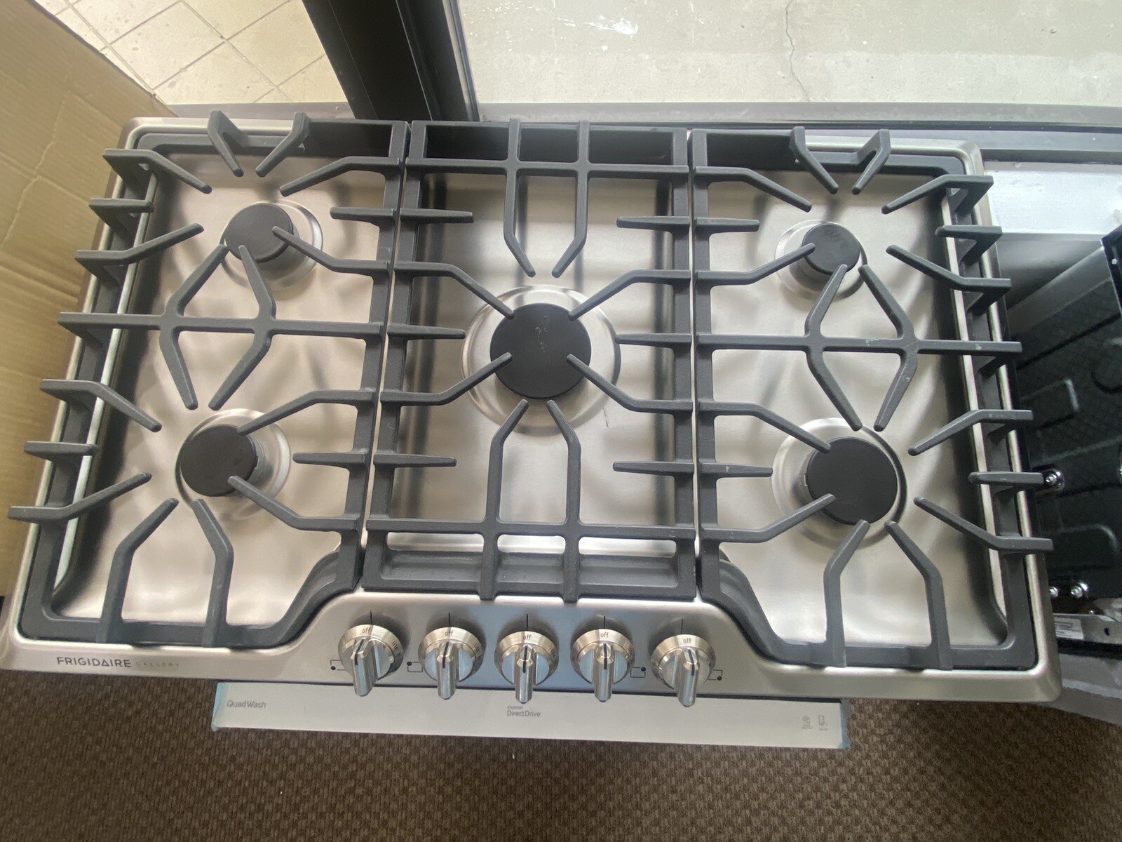 Frigidaire Gallery Series 36" BuiltIn Gas Cooktop with Five (5) Sealed