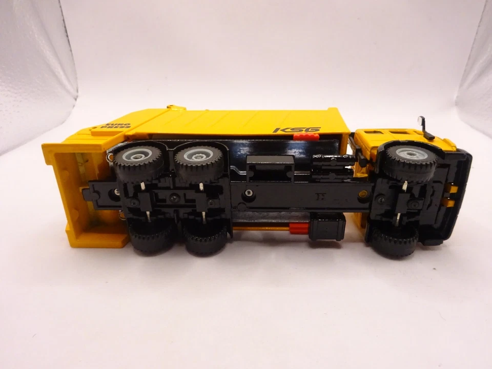 SIKU : MB Spazzatura Ksg Europress, Metallo, Scala 1:50 (SSK82 - Immagine 4 di 4
