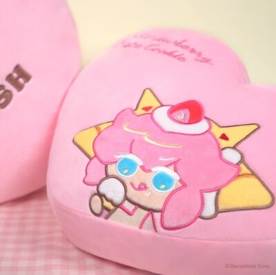 Cookie Run Kingdom Strawberry Crepe Cookie Lovely Heart Cushion