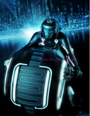 Hot Toys Mms142 1/6 Function Vehicle: Tron: Legacy Light Cycle