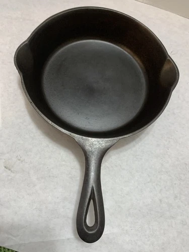 Vintage Refurbished Lodge Arc #5 Cast Iron Skillet With Fire Ring & Molders Mark