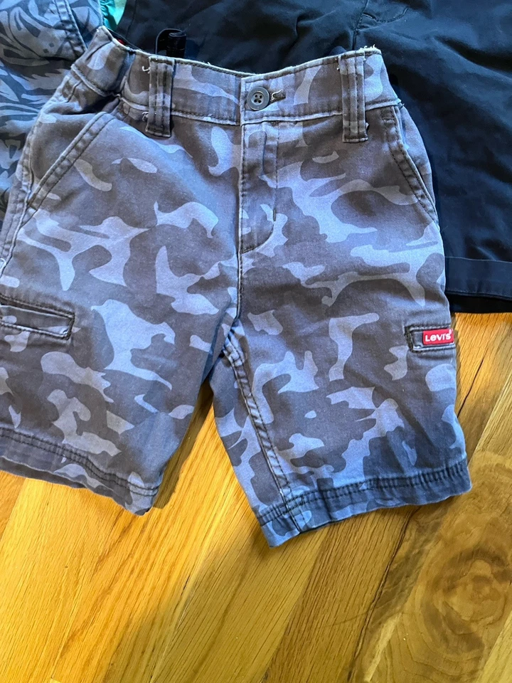 Lot Of Boys Gap, Cat And Jack, Levi’s Khaki Active Wear Shorts Sz Small 6/7 Lot - Image 4 of 4