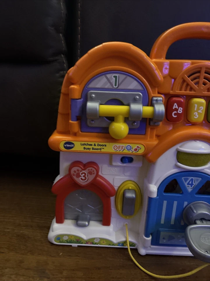 Vtech Latches & Doors Busy Board Toddler Learning Toy 12-36 Month Works - Image 3 of 4