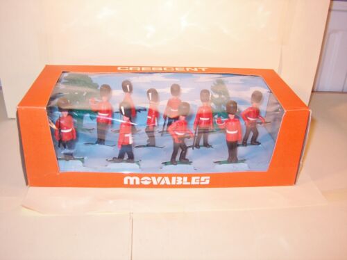 MIB93 Set Crescent Toys 901 Grenadiers Guards swoppet's style - Photo 1/3