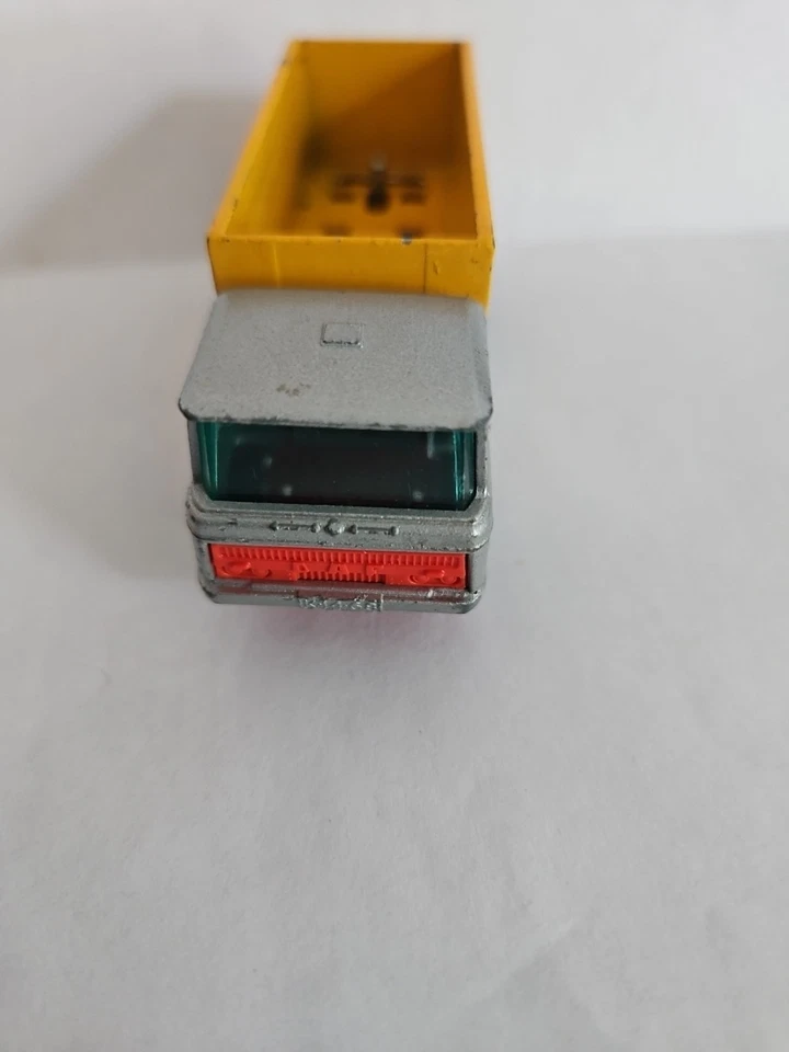 VINTAGE 1968 MATCHBOX LESNEY No.47 C DAF TIPPER CONTAINER TRUCK - Image 3 of 4