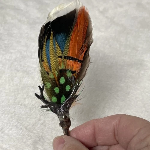 Vintage Scottish Stag Head Ladies In Brooch Costume Jewellery