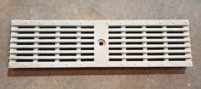 Zurn Z884 P4-HPP Heel-Proof Polyethylene Slotted Grate - Trench Drain - Lt Gray