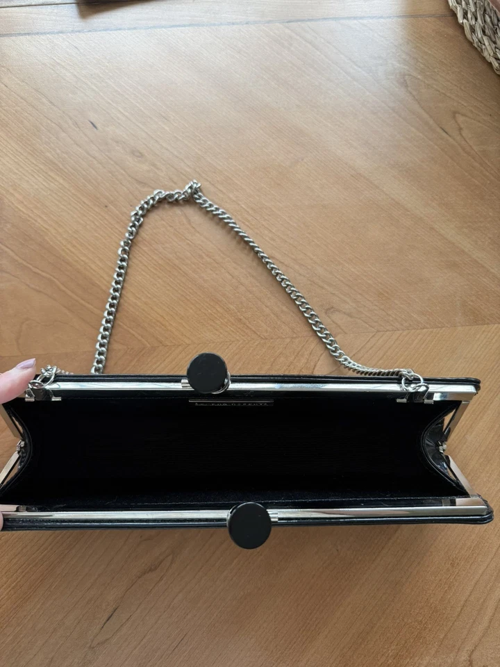 Bolso sin asas/cartera/bolso de mano Sondra Roberts de charol negro Foto 4 de 4