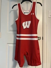 University of Wisconsin Badgers wrestling singlet suit Size Large Under Armour