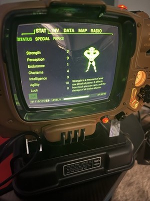 Fallout 4 Pip Boy Model 3000 Mk IV Collector's Edition ThinkGeek