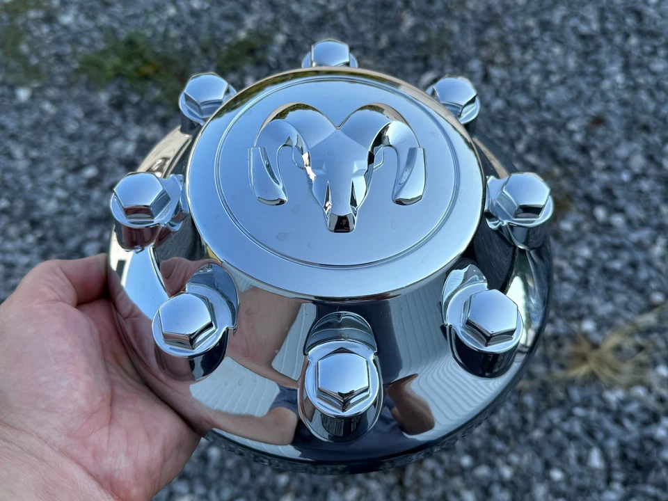 DODGE RAM 2500 3500 SRW OEM WHEEL CENTER CAP CHROME FINISH 2014-2018 04726279AA Foto 2 de 4