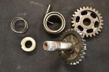 1996 SUZUKI RM125 KICK STARTER SHAFT GEAR ASSEMBLY 26211-27C02