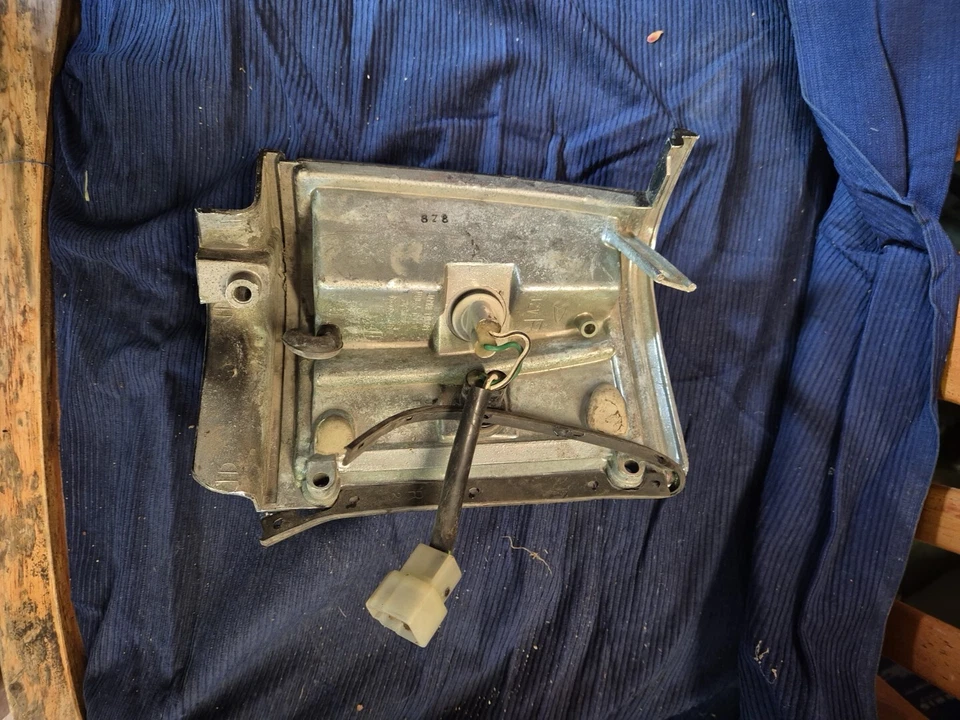 DATSON NISSAN CHERRY 1982-1984 GENUINE R/H W10/5 SIDE FRONT INDICATOR LAMP LIGHT - Image 2 of 4