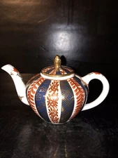 FRANKLIN MINT Victoria & Albert Museum mini Teapot Vintage MEISSEN 1985 Japan