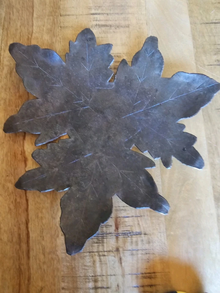 Rustic Metal Leaf Decor Plate - Image 4 of 4
