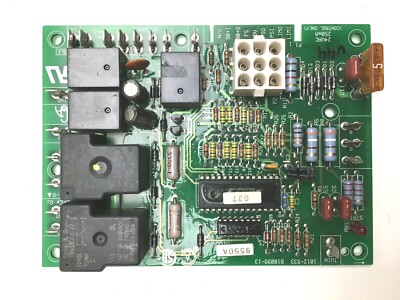 Goodman B18099-13 Furnace Control Board 1012-933 used #V44