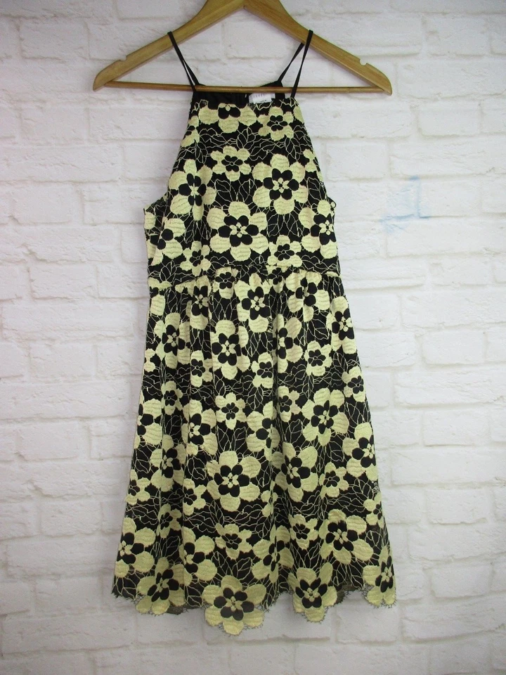 Cooperative Urban Outfitters 女式 4 码黑色/棕褐色钩针高领连衣裙 — 第 3/4 张图片