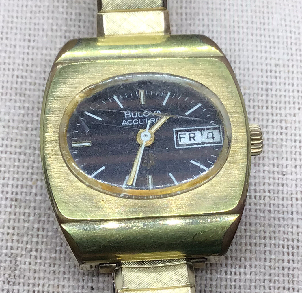 Bulova Accutron ペアウォッチ Vintage Bulova Accutron 1970's 6 Sided Hexagon shape Day