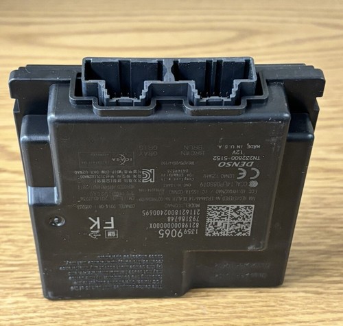 2016-18 GM Genuine OEM 13599065 Keyless Entry Control Module- DENSO - Picture 13 of 14