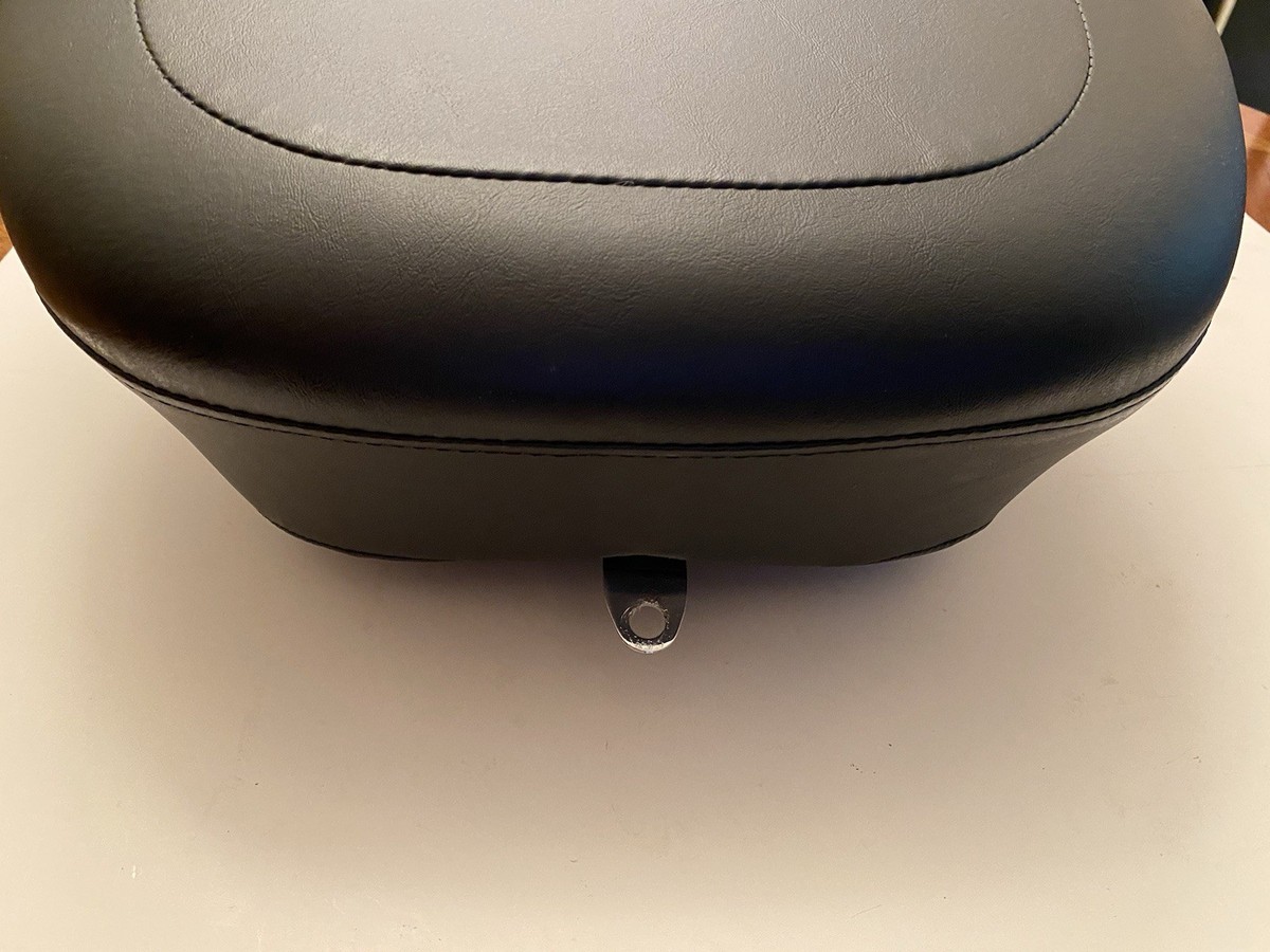 Harley Davidson Low Seat H826601AR00001 Stock from 2016 Road