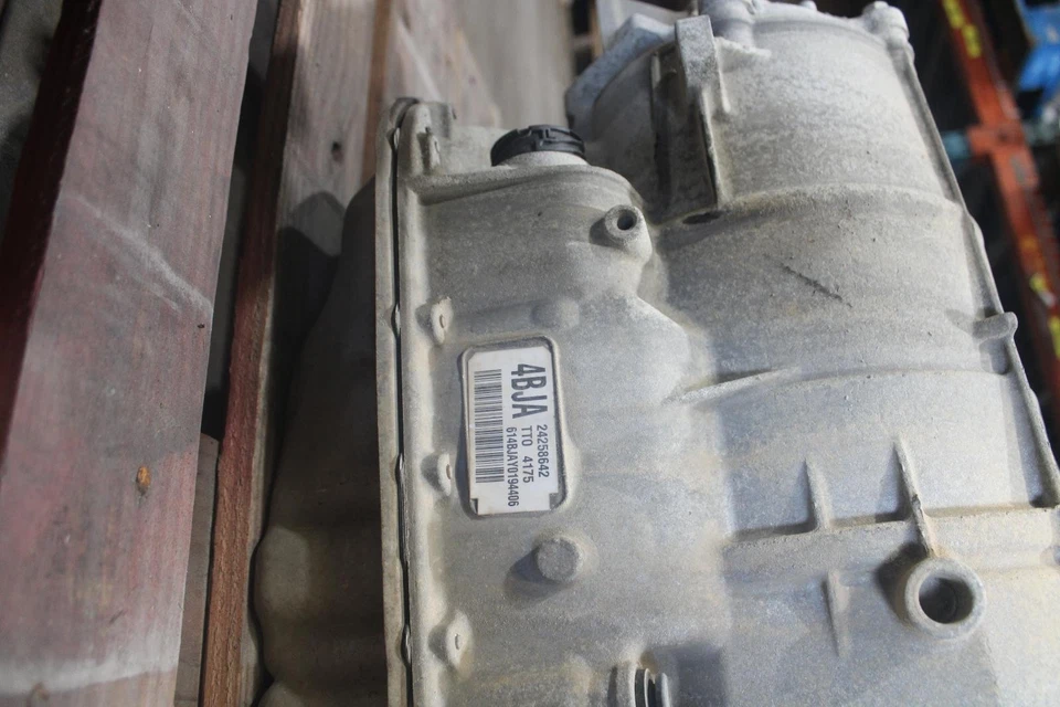 Used Automatic Transmission Assembly fits: 2015 Chevrolet Camaro AT 6 Speed opt Foto 3 de 4