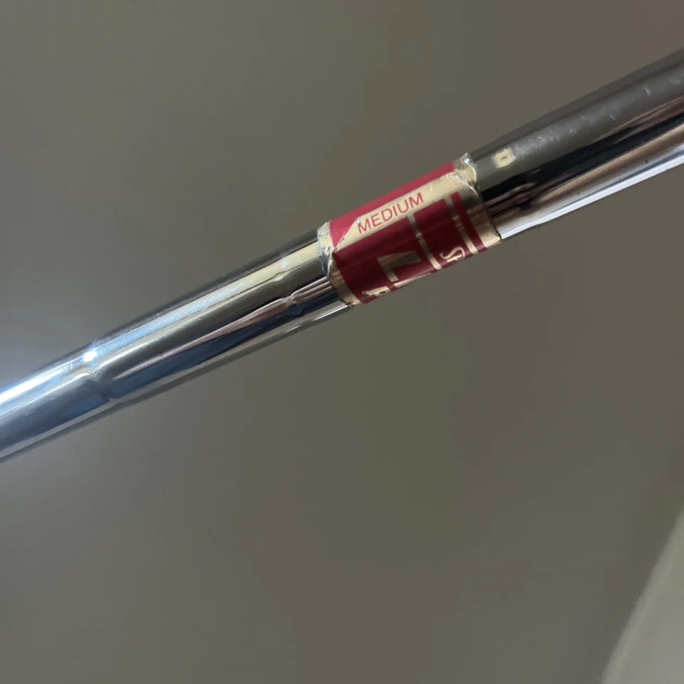 Spalding Elite Plus 4 Iron Medium Flex Steel Shaft Right Hand - Image 3 of 4