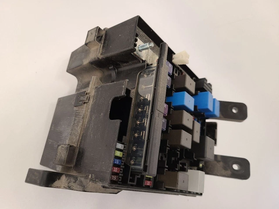 2011-2013 KIA SPORTAGE Fuse Box Engine 914113W700 914133W322 Foto 3 de 4