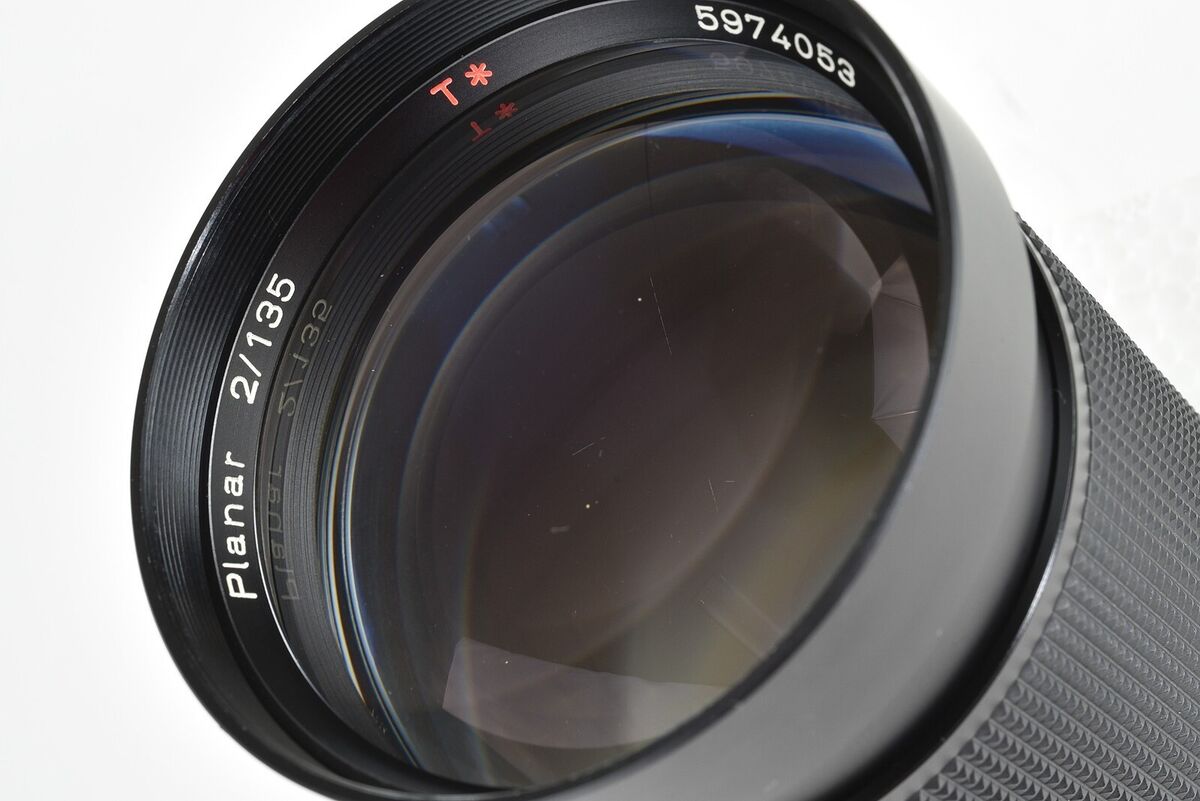 CONTAX Carl Zeiss Planar T* 135mm F/2 AEG MF Prime Telephoto CONTAX Carl Zeiss Planar T* 135mm F/2 AEG MF Prime Telephoto