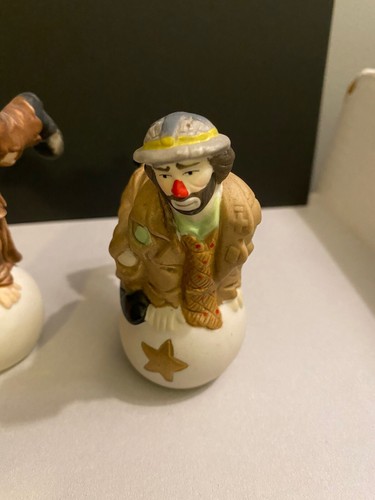 Three Emmett Kelly Jr Flambro Figurine Clown Balancing on a Ball +Extra! Hobo - Picture 5 of 8
