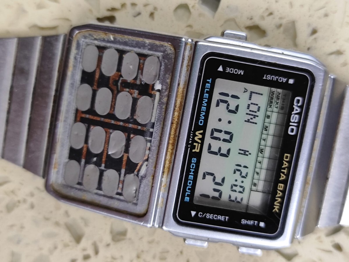 レアモデルCASIO DATA BANK DBC−610 稼動品 Casio DBC-610 Data Bank Calculator Watch Mod 676 Full