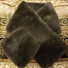 CHICO'S NWT $70 faux fur women's pull through scarf smoke gray winter