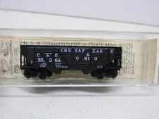 MICRO-TRAINS/KADEE-#57070-CHESAPEAKE & OHIO-2-BAY HOPPER #55364-N SCALE