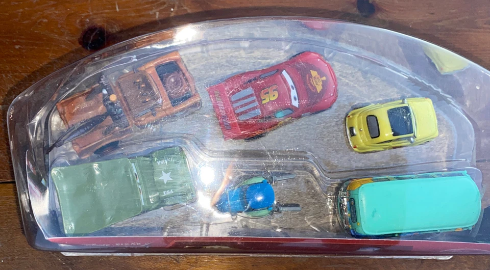 DISNEY Pixar Cars Figura Rayo McQueen Juego Juego de 6 Totalmente Nuevo En Caja Foto 3 de 3