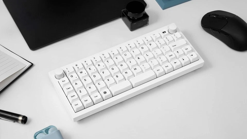 Keychron Q15M-P1 Wireless RGB Mechanical Keyboard Ortholinear 64 Keys – White - Image 3 of 4