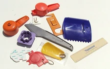 Tupperware Gadgets Lot of 11 Vtg Tiny Treasures Keychain Magnet Kitchen Tools D6