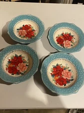 Pioneer Woman cheerful rose toss novelty icon bowls Holiday edition, Set of 4