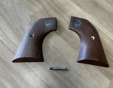 Ruger Blackhawk Revolver, Grips + Screw, XRN- 3RED, NG-37