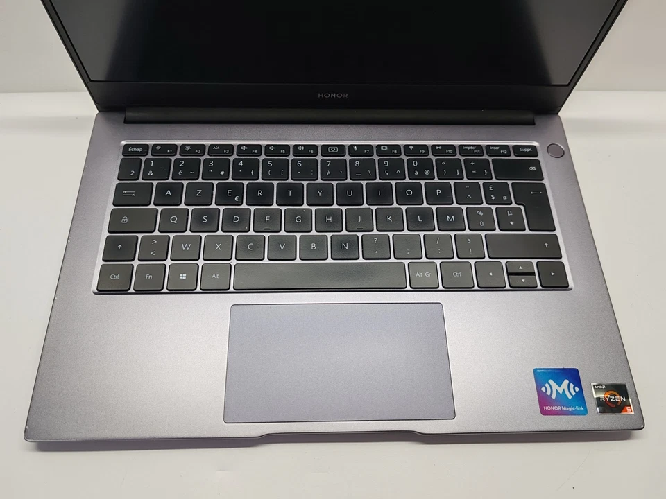 NOTEBOOK HUAWEI NBL-WAX9X AMD RYZEN 5 3500U 8GB RAM 256GB SSD WEBCAM WIFI - Immagine 2 di 4